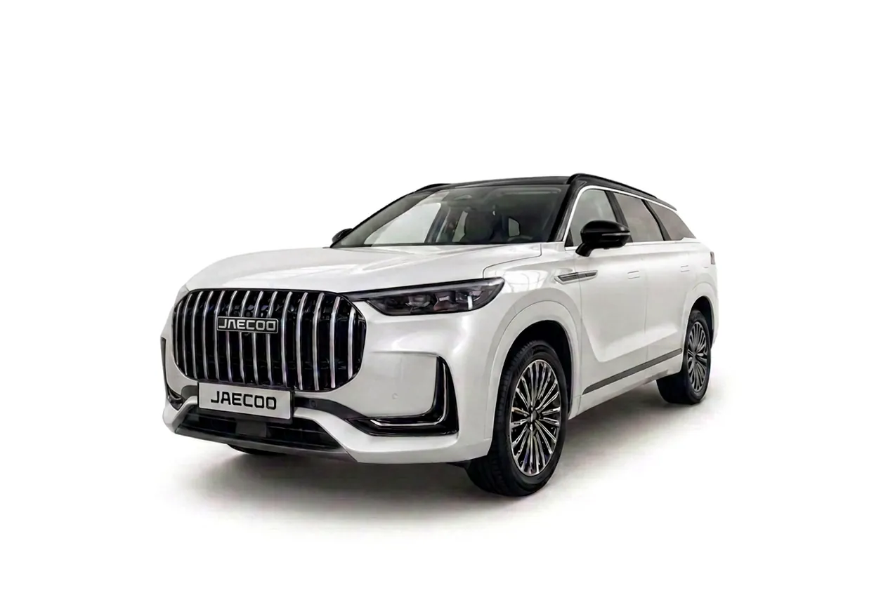 JAECOO 8 in Granite White with a black roof